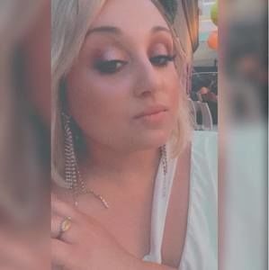 Meet your Posher, Deborah